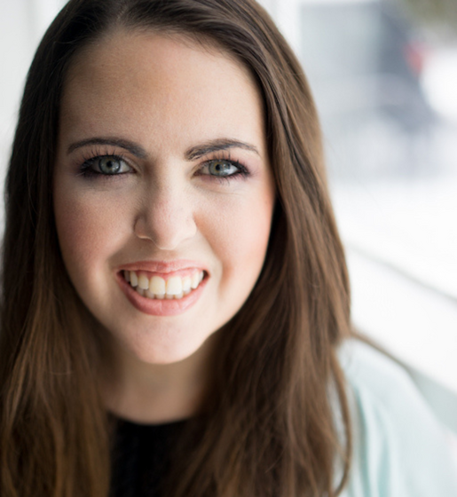 Ellie Davis Headshot